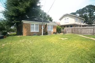 3229 Wisconsin St, Baytown, TX 77520 - Photo 3
