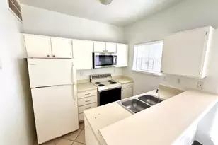 7901 Cambridge St, Houston, TX 77054 - Photo 3