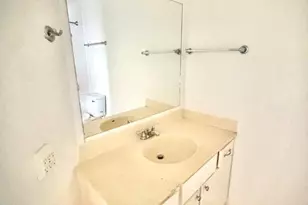 7901 Cambridge St, Houston, TX 77054 - Photo 7