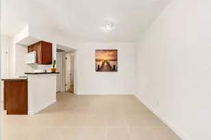 10811 Richmond Ave, Houston, TX 77042 - Photo 9