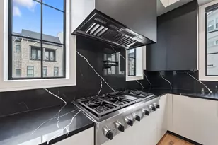 948 Blackshire Ln, Houston, TX 77055 - Photo 13