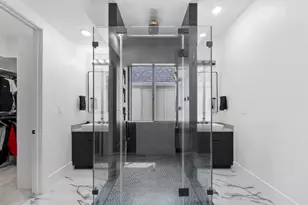 948 Blackshire Ln, Houston, TX 77055 - Photo 13