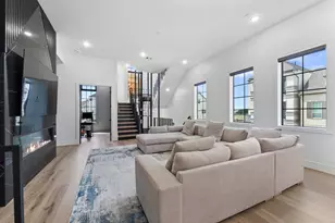 948 Blackshire Ln, Houston, TX 77055 - Photo 11