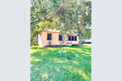 109 E Heard Street, Ganado, TX 77962 - Photo 3