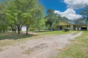 1216 N Hendrix Ave, Diboll, TX 75941 - Photo 3