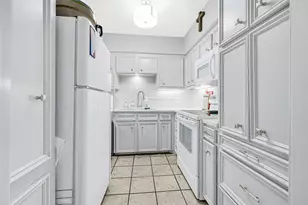 2701 Bellefontaine St, Houston, TX 77025 - Photo 11