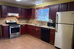 909 Dutch St, Deer Park, TX 77536 - Photo 9