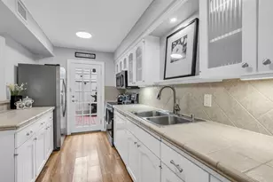 6469 Olympia Dr, Houston, TX 77057 - Photo 13