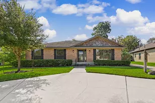 9820 W Shore Dr, Willis, TX 77318 - Photo 3