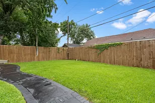 4327 Harby St, Houston, TX 77023 - Photo 27