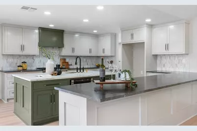 7525 Middlewood Street, Houston, TX 77063 - Photo 3