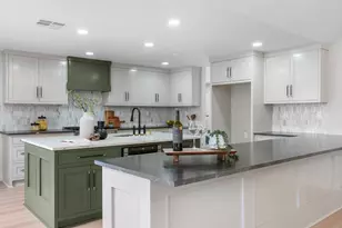 7525 Middlewood St, Houston, TX 77063 - Photo 3