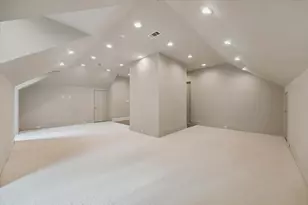 25 Wentworth Gate Path, Houston, TX 77027 - Photo 29