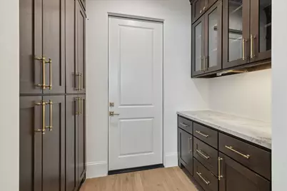 25 Wentworth Gate Path, Houston, TX 77027 - Photo 13