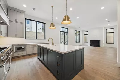 25 Wentworth Gate Path, Houston, TX 77027 - Photo 11