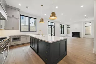 25 Wentworth Gate Path, Houston, TX 77027 - Photo 11