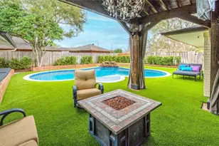 3119 Broadmoor Dr, Sugar Land, TX 77478 - Photo 29