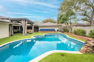 3119 Broadmoor Dr, Sugar Land, TX 77478 - Photo 3