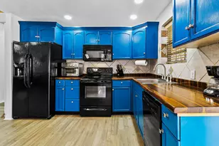 304 Sunrise Dr, Livingston, TX 77351 - Photo 13