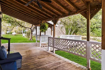 304 Sunrise Drive, Livingston, TX 77351 - Photo 7