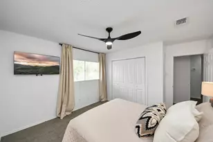 8631 Valley Ledge Dr, Houston, TX 77078 - Photo 17