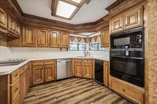 2704 Pineneedle Ln, Pearland, TX 77581 - Photo 3