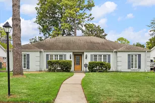 10018 Overbrook Ln, Houston, TX 77042 - Photo 1