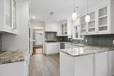 10018 Overbrook Lane, Houston, TX 77042 - Photo 3