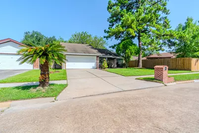 4218 E Terrace Creek Circle, Houston, TX 77014 - Photo 5