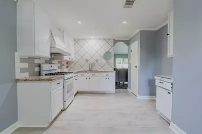 4218 E Terrace Creek Circle, Houston, TX 77014 - Photo 15