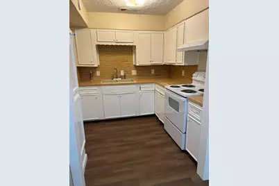 10 E Watson Street, Willis, TX 77378 - Photo 3
