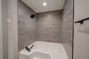 14736 Perthshire Rd, Houston, TX 77079 - Photo 17