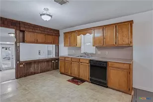 226 & 230 Thornton St, Gonzales, TX 78629 - Photo 3