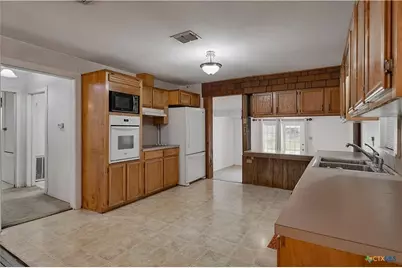 226 & 230 Thornton Street, Gonzales, TX 78629 - Photo 5
