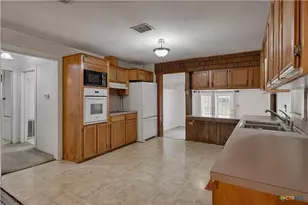 226 & 230 Thornton St, Gonzales, TX 78629 - Photo 5
