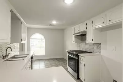 4206 Oak Shadows Drive, Houston, TX 77091 - Photo 3