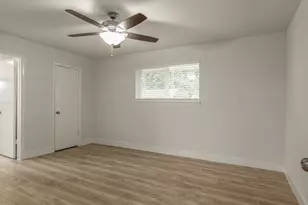 4206 Oak Shadows Dr, Houston, TX 77091 - Photo 5