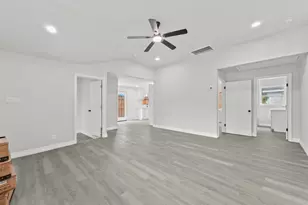 1615 Hiller St, Houston, TX 77015 - Photo 9