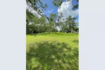908 N Colorado Street, Edna, TX 77957 - Photo 33