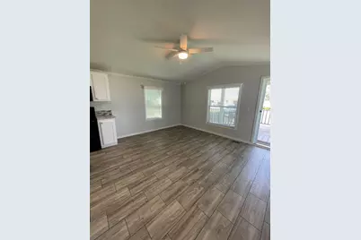 908 N Colorado Street, Edna, TX 77957 - Photo 13