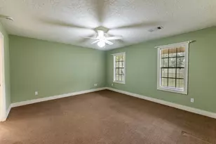 18 Allbritton Rd, Huntsville, TX 77320 - Photo 9