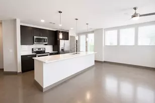 1111 N Durham Dr, Houston, TX 77008 - Photo 3