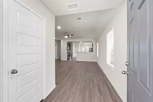 14107 Balcones Fault Ct, Willis, TX 77318 - Photo 5