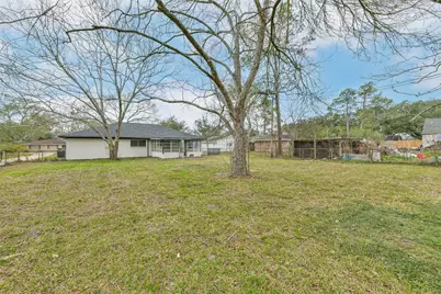 1913 Grace Street, Alvin, TX 77511 - Photo 23