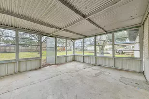 1913 Grace St, Alvin, TX 77511 - Photo 21