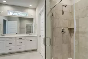 9826 Magnolia Village Ln, Houston, TX 77080 - Photo 11