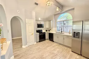 4122 Meadowgold Ln, Houston, TX 77345 - Photo 5