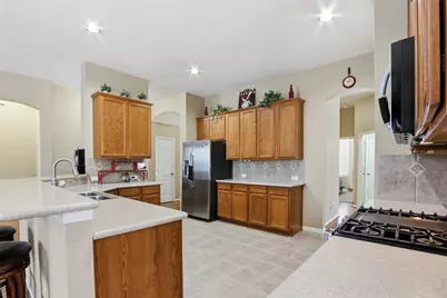 619 Castle Cove Lane, League City, TX 77573 - Photo 13