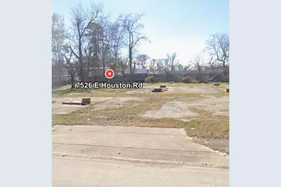 7526 E Houston Road, Houston, TX 77028 - Photo 1
