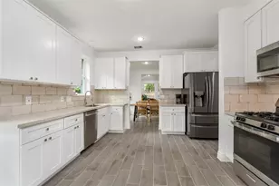 16011 Country Bend Rd, Houston, TX 77095 - Photo 11